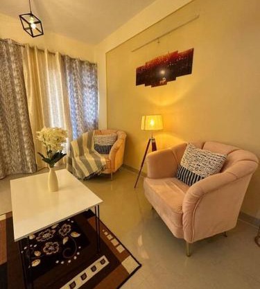 Cozy Flat in Ghaziabad