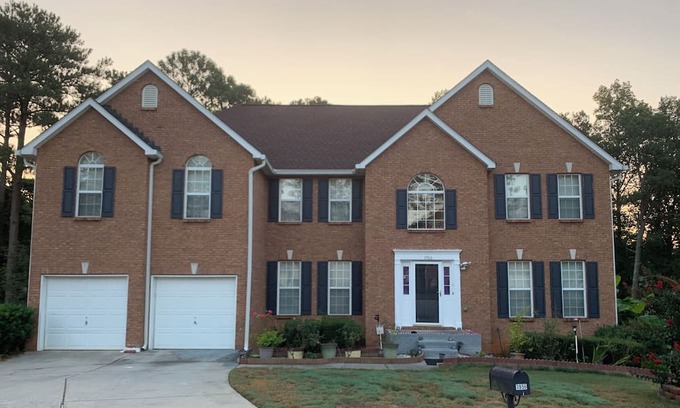 Grayson House | Very quiet neighborhood