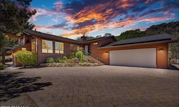 Prescott House | Picturesque Retreat at Thumb Butte - Spacious 4-Bedroom Home in Prescott!