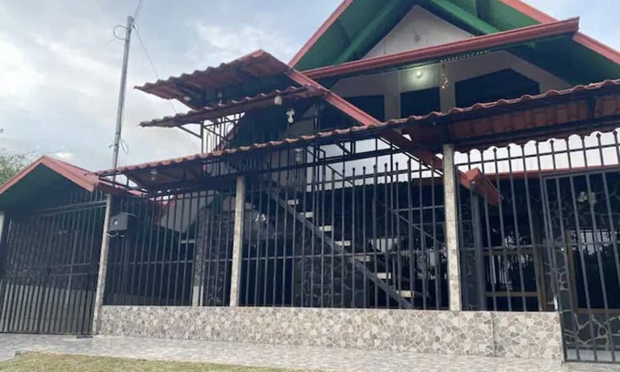 Rivas House | take the whole family to this great pleace with plenty of areas to have fun, Daw