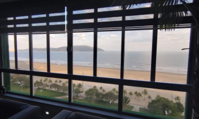 Pompeia Apartment | Oceanview Santos apartment for up to 7 people