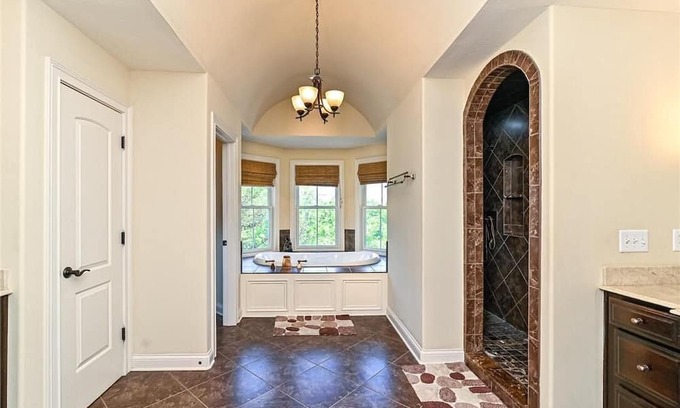 The Village of West Clay House | Beautiful large 5 bedroom house with basement