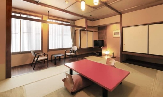 Kaminoyama House | Standard Shunsai Japanese Kaiseki Plan Renovate / Kaminoyama Yamagata