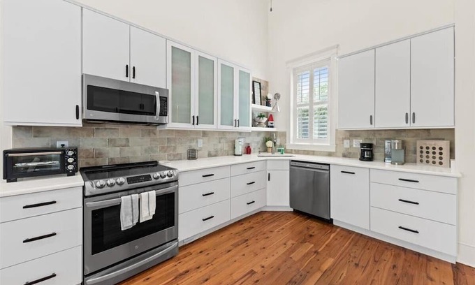 Isle of Palms House | Updated Island home with Private Pool and Spa in the Heart of Isle of Palms!