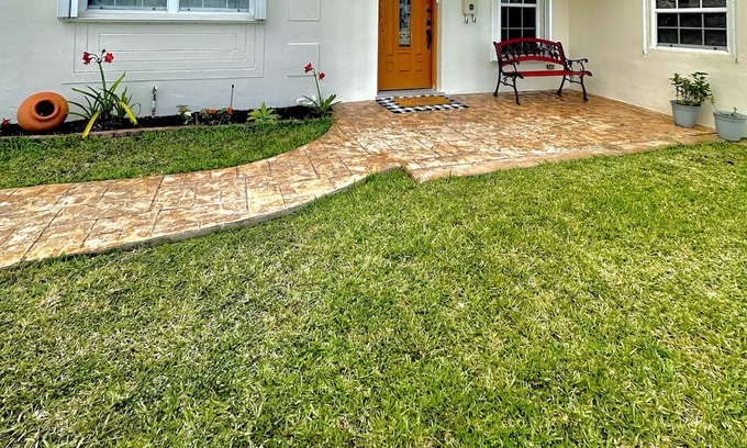 Sunset House | Spacious, family friendly home in the heart of Miami