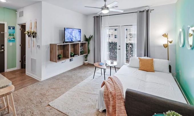 Avery Creek Apartment | South Asheville Getaway Private Balcony Apt 1