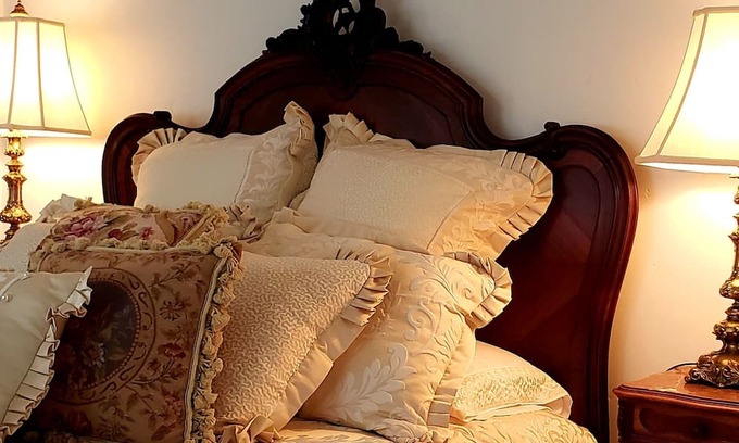 Winters House | Experience Historic Stunning Elegant Romantic Luxury Near Downtown Fine Dining