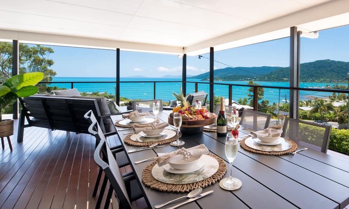 Airlie Beach House | Great Location, Breath taking Views, Private Pool