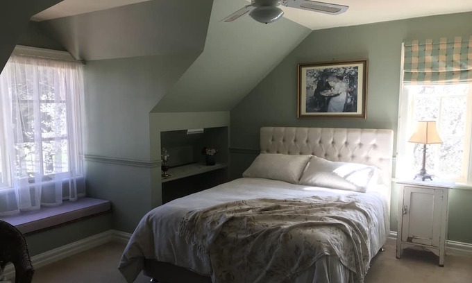 Mount Rankin House | Charming Accomadation close to Bathurst $190.00 for 2 guests