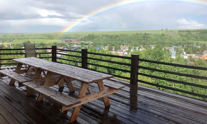 Red Lodge House | 360 views town and ski hill, Hot Tub -Spruce Lodge