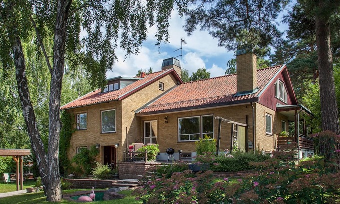 Stureby House | 60ies house in Stockholm close to nature, International Fairs, Södermalm and City