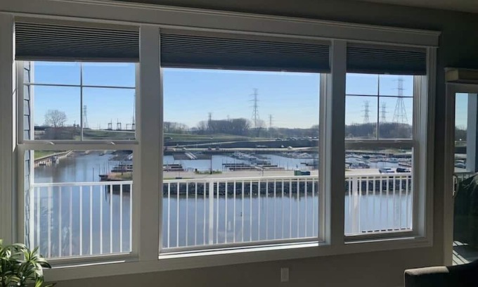 Portage Condo | Welcome to Duneside Haven-your gateway to the Indiana Dunes!