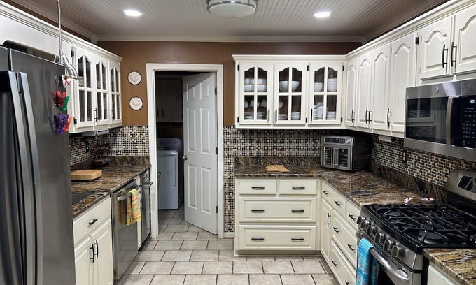 Oxford House | Charming 3-bedroom house in Oxford, MS only 18 minutes away from Ole Miss!