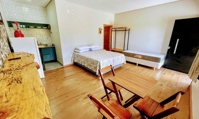 Campos do Jordao House | SONHO EM CAMPOS: CASA COM 2 LOFTS PERTINHO DA DUCHA DE PRATA