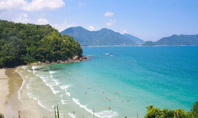 Ubatuba Condo | Enjoy nature in this cozy suite: air conditioning, Wi-Fi, TV, barbecue.manual