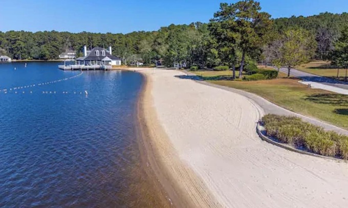 Hattiesburg House | Country Club Lifestyle