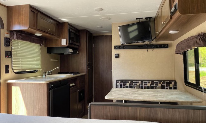 Fortson RV Rental | Lake Harding Lakeside Retreat campground with WiFi, AC in charming Salem Al.