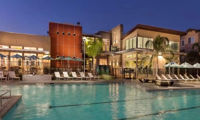 Edenvale House | Spacious 4-bedroom townhome with AC/pool/fitness room in charming San Jose