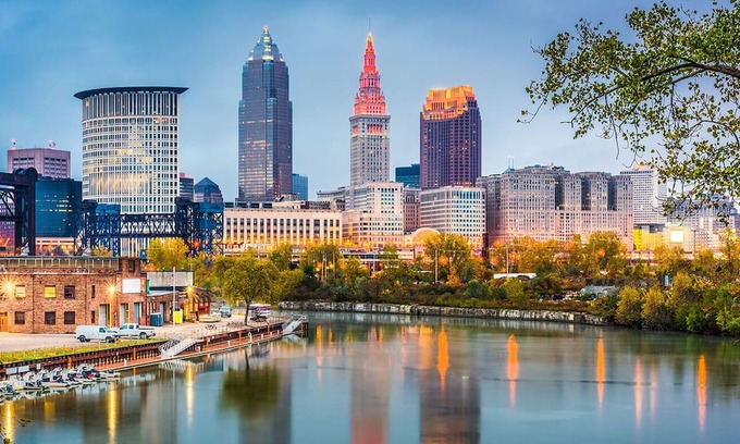 Downtown Cleveland Apartment | 3 Stylish Rooms w/City Views in DT Cleveland - Near RnR HoF