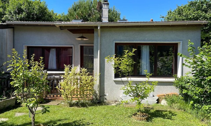 Noisy-le-Grand House | Homerez - House in Noisy-le-Grand