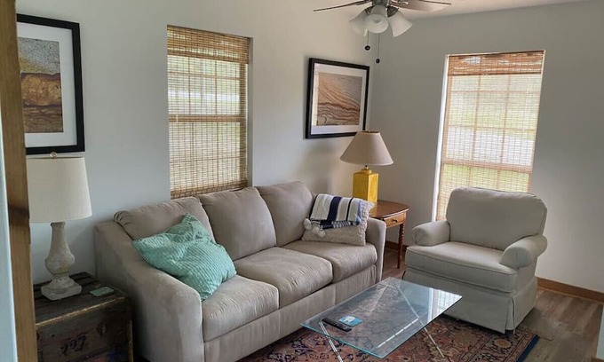 Oxford Cabin | Hurricane Hideaway 5