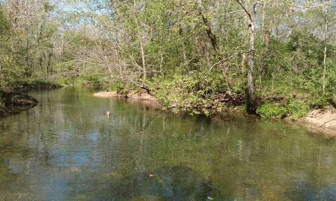 Macomb RV Rental | RV sites with river access.