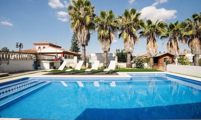 Villanueva del Ariscal House | Independent loft in chalet with pool