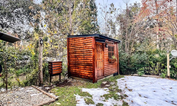 San Carlos de Bariloche Cabin | Bright cabin, steps from Lake Nahuel Huapi