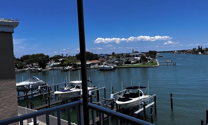 Capri Isle Condo | One bedroom, one bath condo on the water. Walk to beaches. Breath taking view