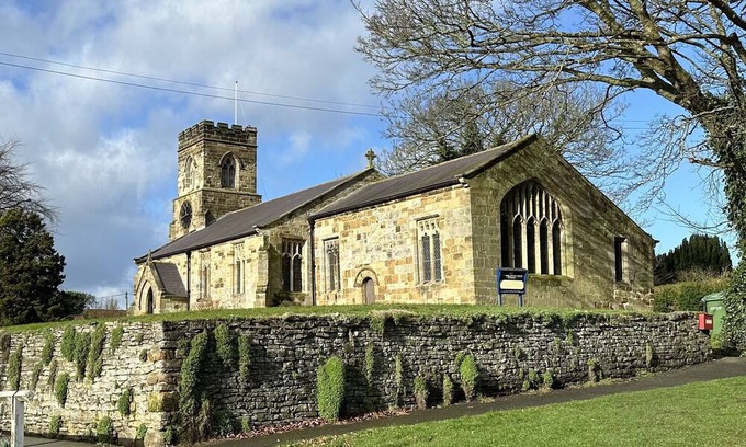 York Cottage | Firs Nook with Parking - a bungalow that sleeps 2 guests in 1 bedroom