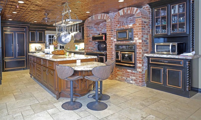 Skiatook House | Skyview Tulsa Luxury Venue sleeps 25+