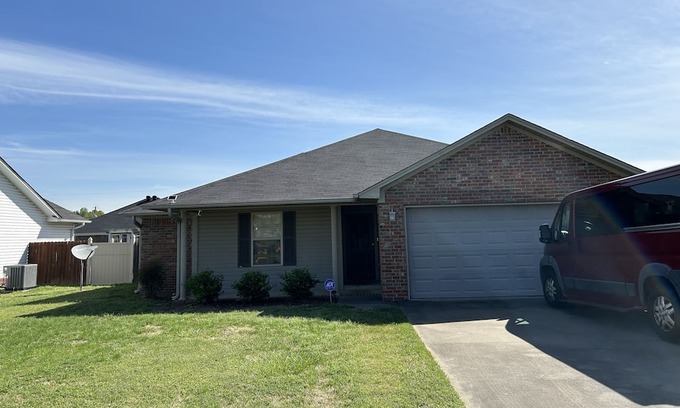 Russellville House | Cozy Home Away From Home