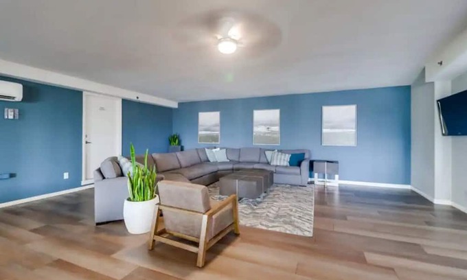 La Playa Condo | Coastal Yacht Club Elegance -book 30 days-pet friendly /fitness center/pool