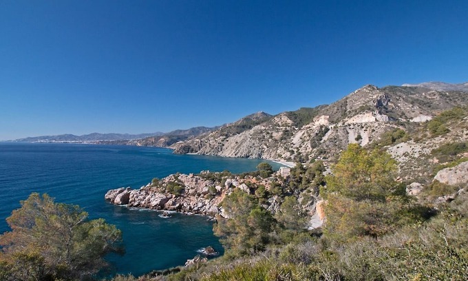 Archez House | Fabulous finca with pool and jacuzzi in pretty countryside. Pet friendly!