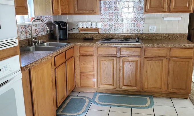 Plant City Cottage | Cozy cottage located minutes from the heart of plantcity fl