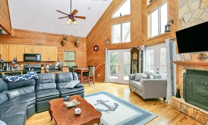 Huntersville Cabin | Mountain Island Lake Cabin