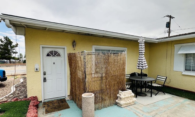 Paradise Apartment | 5 minutes to the Harry Reid international airport and 10 minutes from the strip!