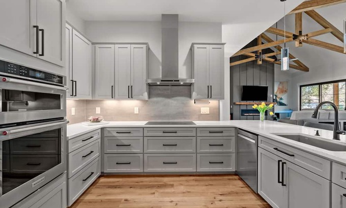 Old Town House | US OPEN High-Tech Custom Home in the Village of Pinehurst! Walking distance!