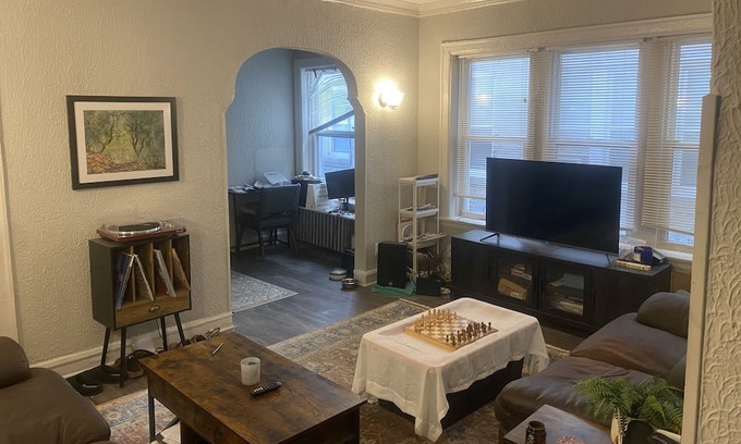 Logan Square Apartment | Nice quiet neighborhood with quick easy access to the best Chicago has to offer