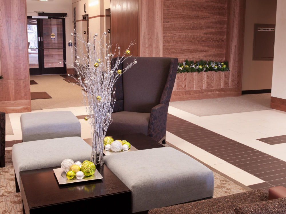 Washington Apartment | King Beds | On W&J Campus | Social Media Ready Art