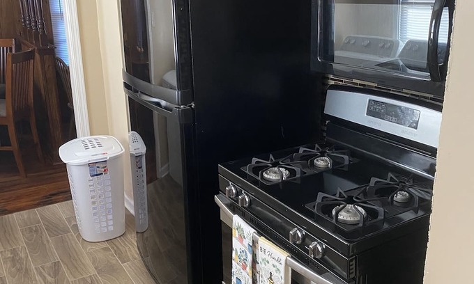 Whitehaven House | Best Place in Town!n5 min to Graceland & Nike. 30 min to Beale 30 & Casinos.