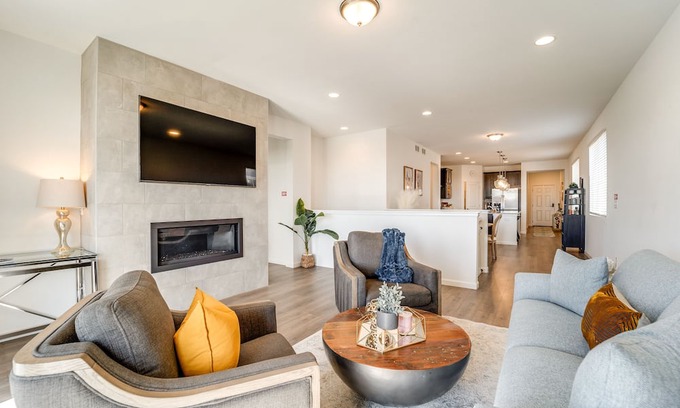 Longmont House | Longmont Vacation Rental ~ 3 Mi to Downtown!