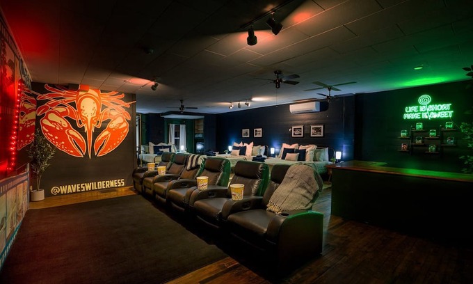 Somesville House | New! Close to Acadia + HotTub + Game Room + Theatre Room + FirePit