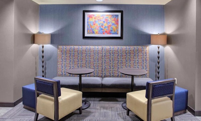 Columbus House | Business & Pleasure Hub | Free WiFi | Minutes from Downtown | Free Hot Breakfast