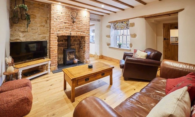 Pickering House | Host & Stay | Badger Cottage