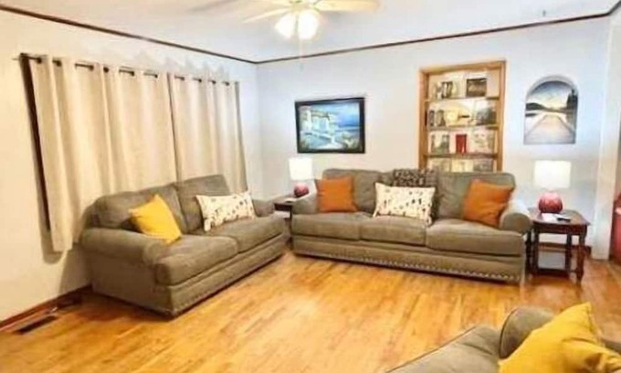 Batesville House | A Peaceful Getaway for your home away from home