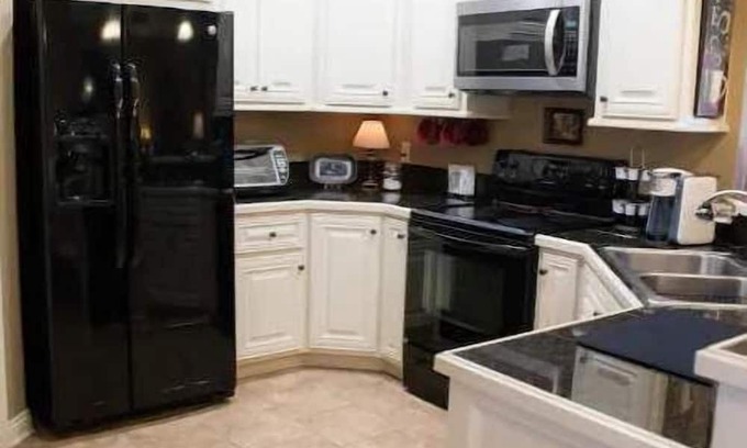 Beebe House | RaneyDay RedBird Retreat Water View/near Searcy AR