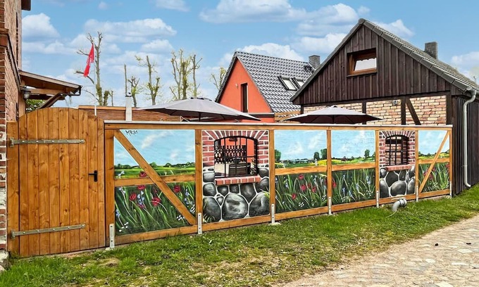 Warnitz Apartment | On the outskirts of Melzow, just a few steps from the forest with extensive, beautiful hiking trails