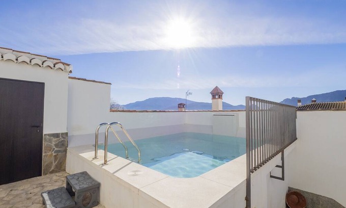 Zafarraya Cottage | Cubo's La Casa de Tita Elvira Family 16 PAX / community pool / adapted bathroom / free wifi