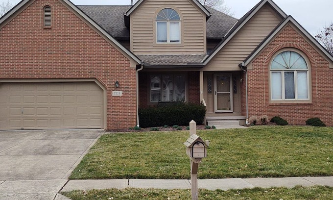 Reynoldsburg House | Reynoldsburg Ohio Full house with two car garage in the city close to inters 270